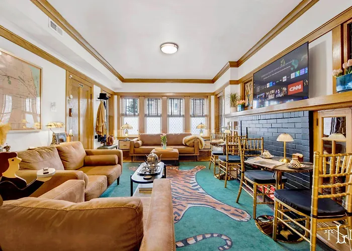 The Twin Lions: Bespoke Travel W/ Speakeasy* * Chicago