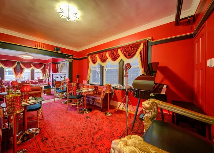 The Twin Lions: Bespoke Travel W/ Speakeasy* *
