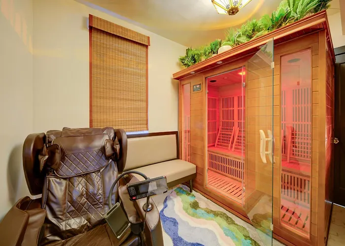 The Twin Lions: Bespoke Travel W/ Speakeasy* * Chicago