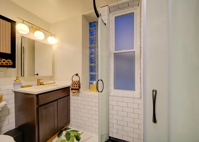 Villa The Twin Lions: Bespoke Travel W/ Speakeasy* Chicago