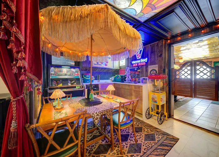 The Twin Lions: Bespoke Travel W/ Speakeasy* *