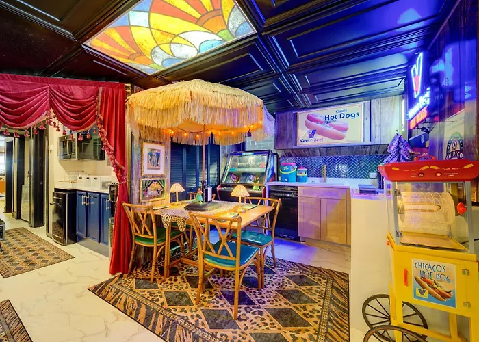 The Twin Lions: Bespoke Travel W/ Speakeasy* * Chicago